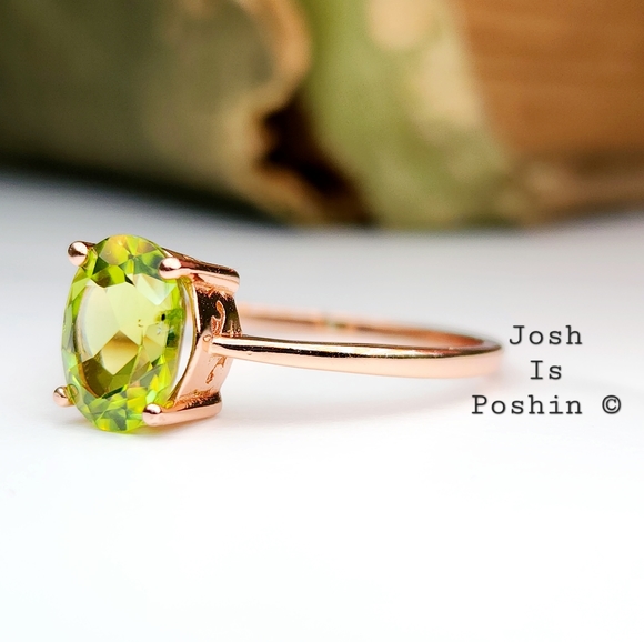 Classic four prong solitaire 1.1CTW peridot ring in rose gold over silver - Picture 1 of 9